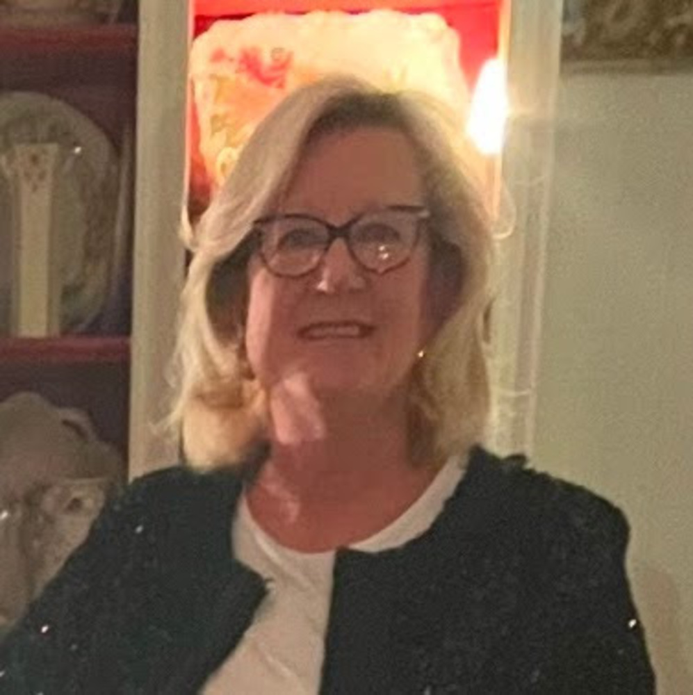 Meet your Posher, Suzanne